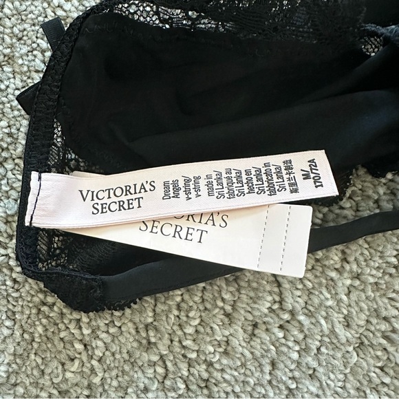 Victoria's‎ Secret Black Dream Angel V-String Panties Size Medium - Picture 2 of 6